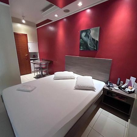 אמפארו Alpha Motel מראה חיצוני תמונה