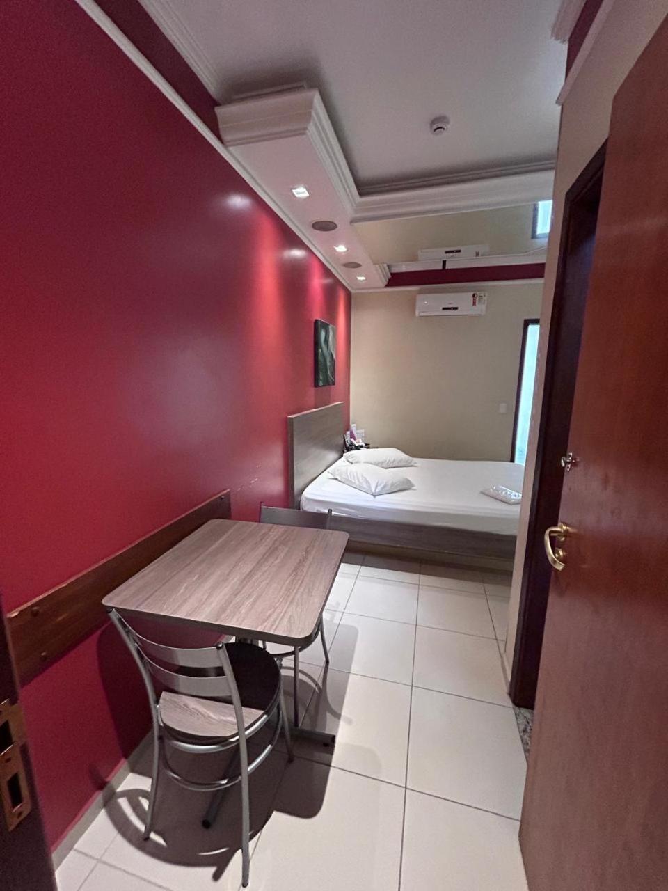 אמפארו Alpha Motel מראה חיצוני תמונה