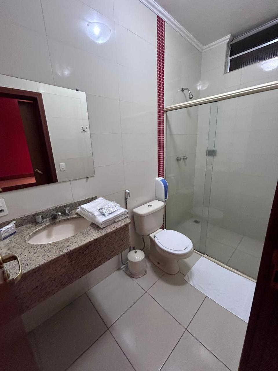 אמפארו Alpha Motel מראה חיצוני תמונה
